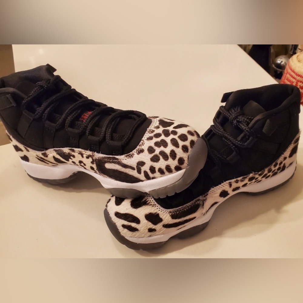 NIKE Air Jordan Size 7. Retro Animal Print BRAND NEW IN BOX, NEVER BEEN WORN